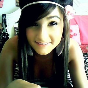 Meet your Posher, Amina